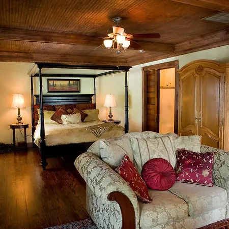 Bed And Breakfast On White Rock Creek